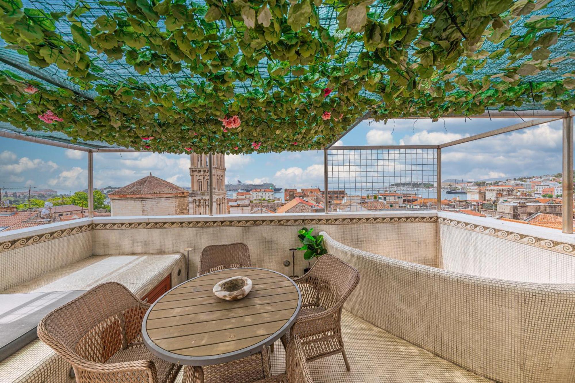 Augubio Penthouse Apartment Split Exterior foto