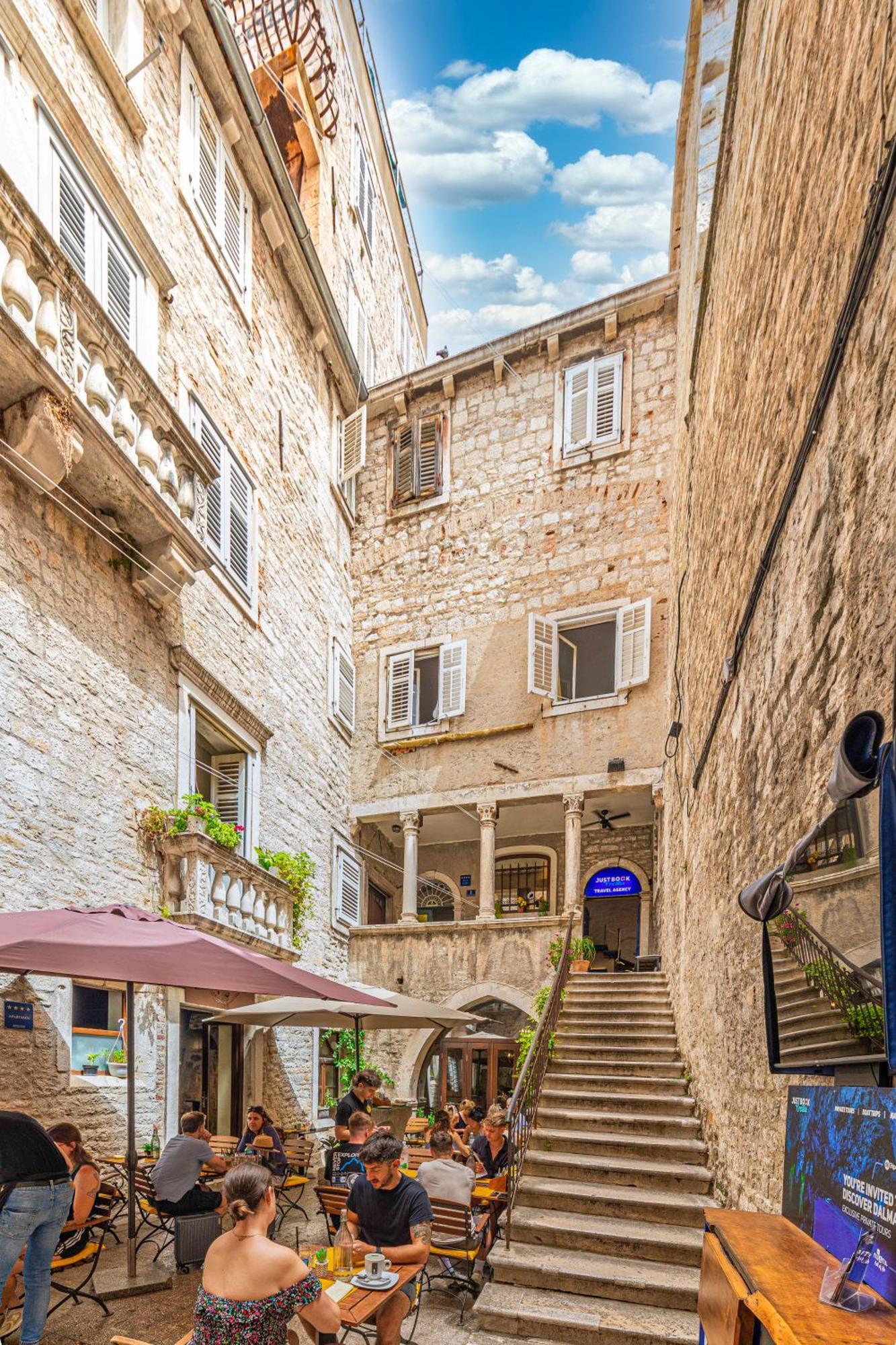 Augubio Penthouse Apartment Split Exterior foto